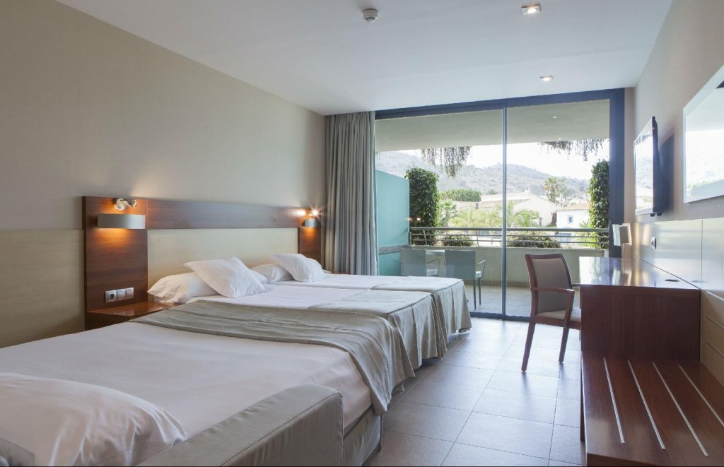 Фото Hotel Deloix Aqua Center