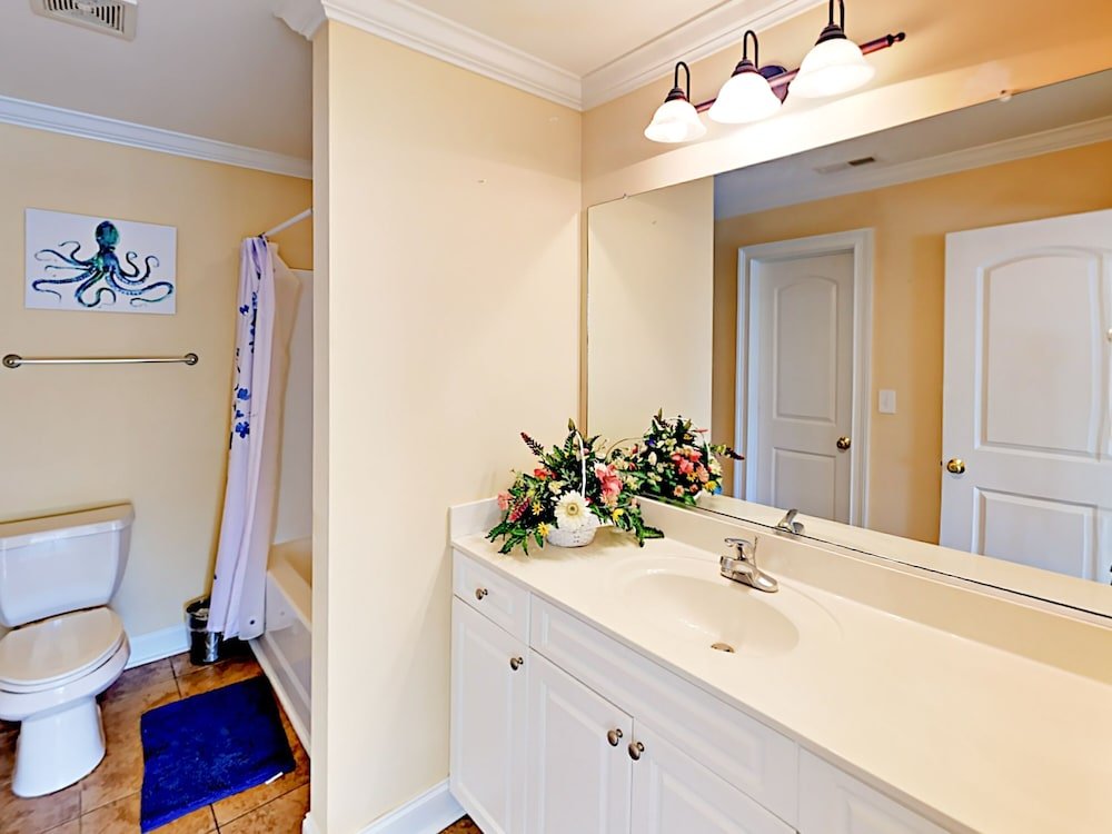 Фото 226 Georges Bay Rd Home 5 Bedrooms 4.5 Bathrooms Home