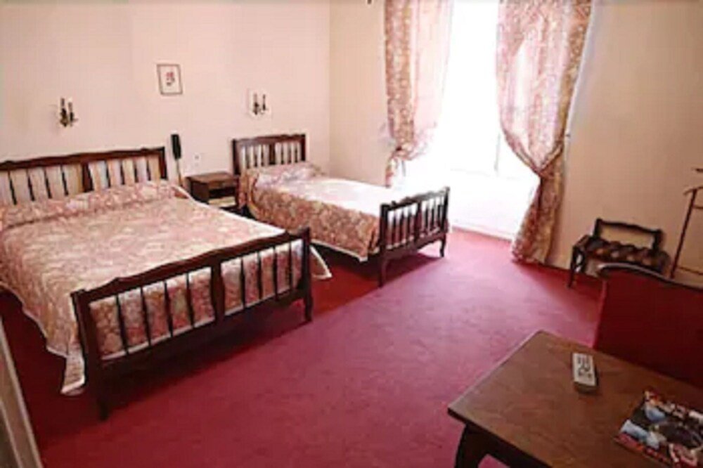 Фото Hôtel des Trois Marchands