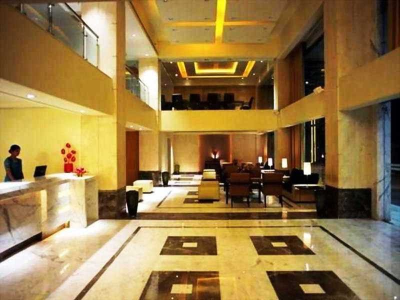 Фото Golden Tulip Jaipur
