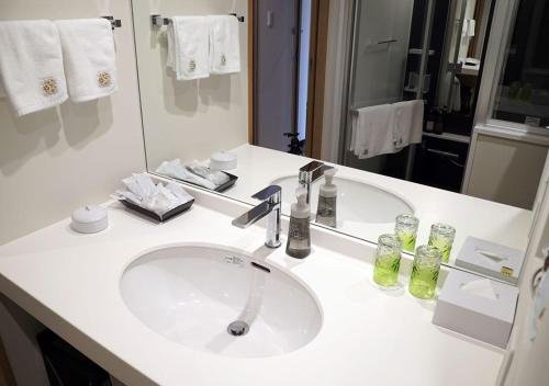 Фото Hot Cross Point Santa Monica