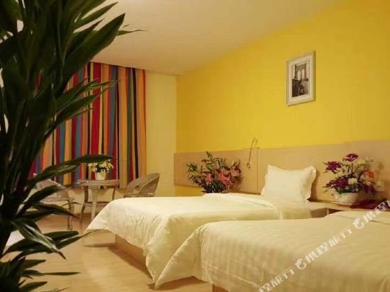 Фото 7 Days Inn Yuxi Central Bus Station Taobao Xiaochi Street Branch