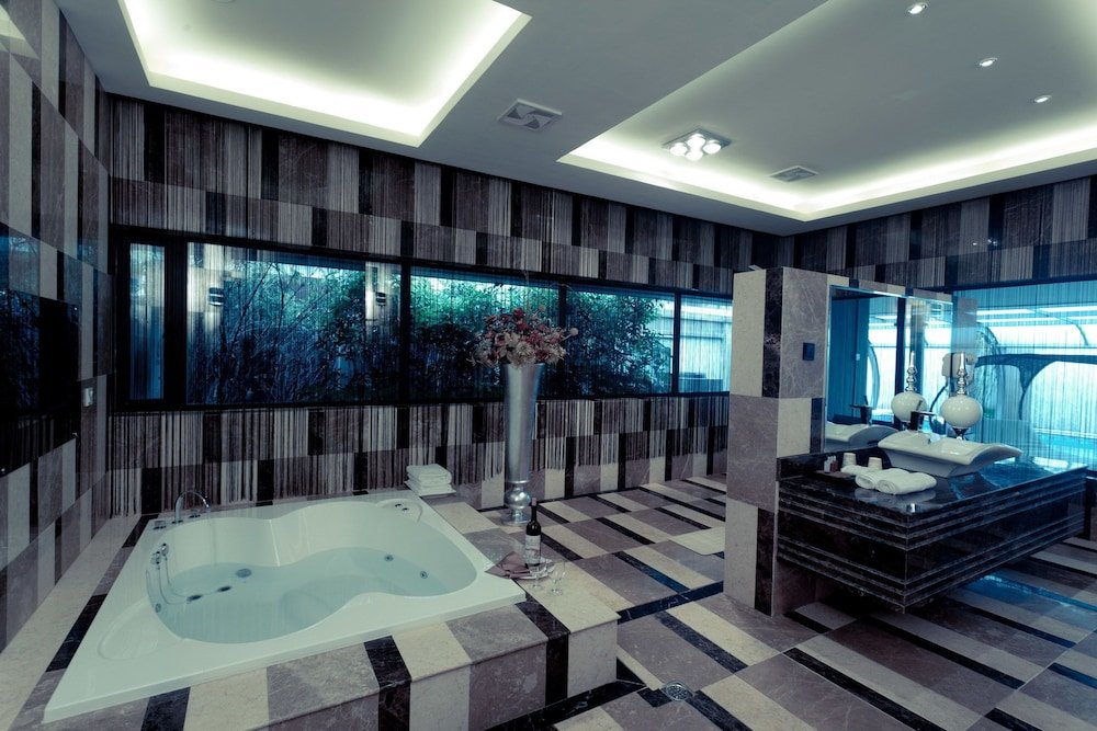 Фото Luxurious Romantic Hotel