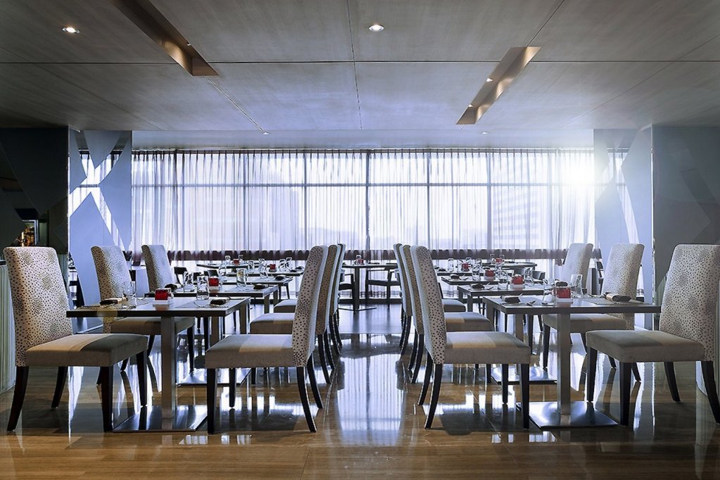 Фото Novotel Jakarta Gajah Mada