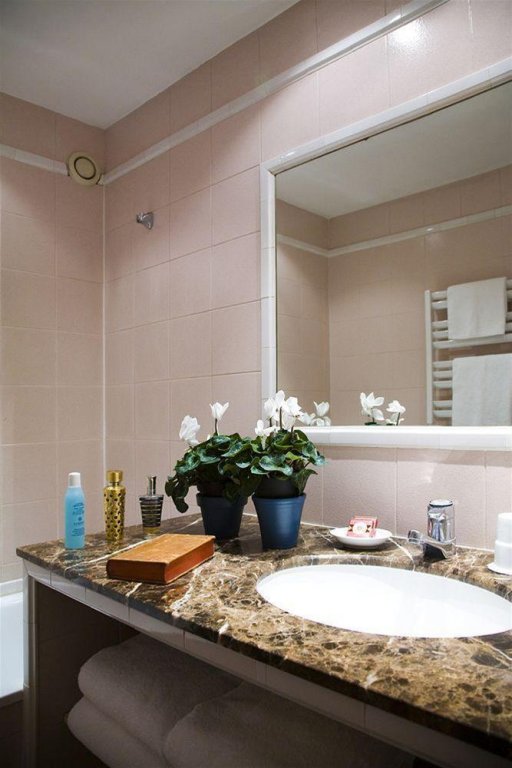 Фото Hôtel Le Saint-Grégoire