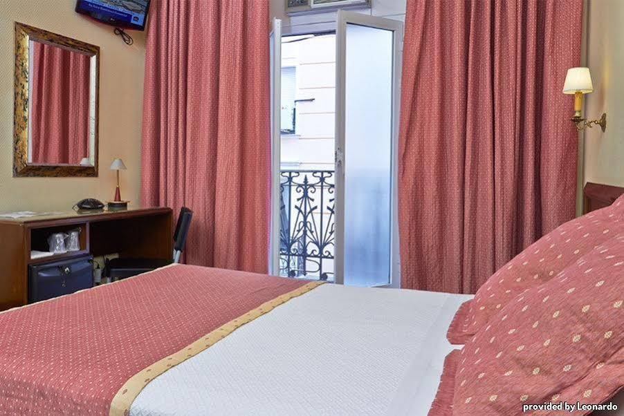 Фото Chic & Basic dot