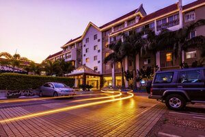 Гостиница Best Western Plus Lusaka Grand Hotel