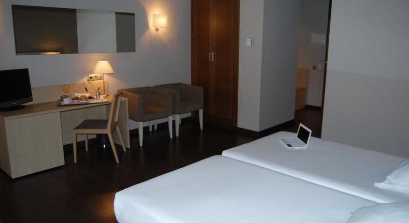 Фото Exe Barcelona Gate