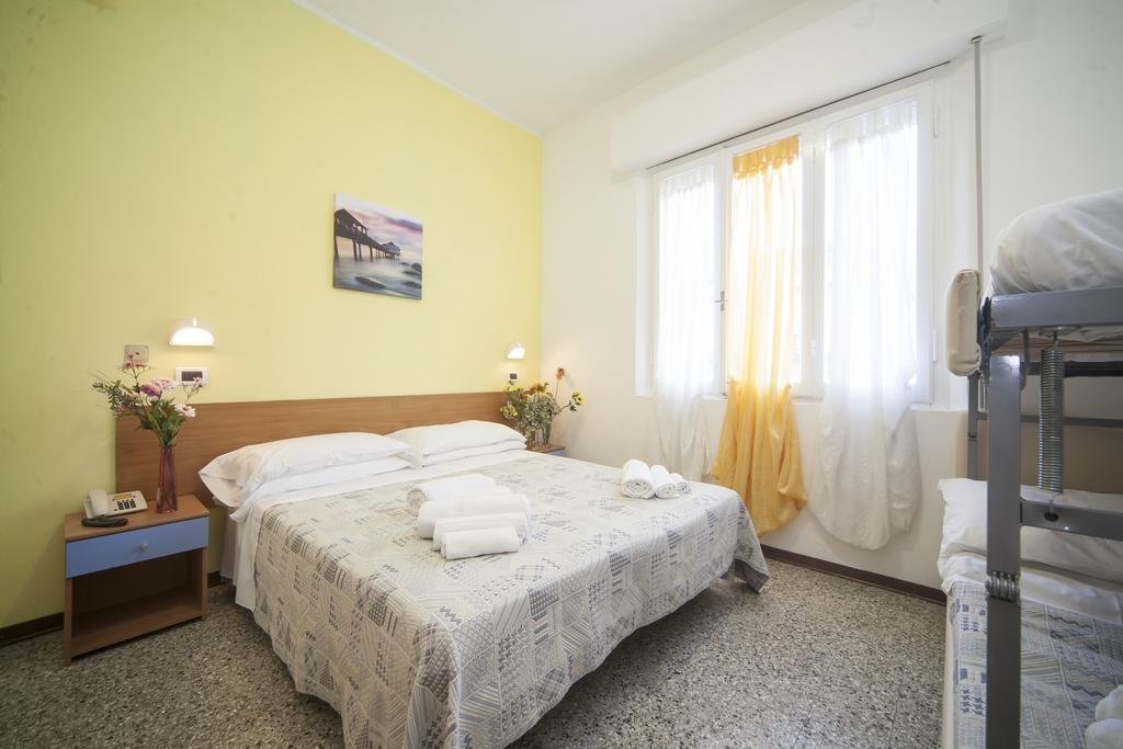 Фото Гостевой Дом Eliseo Budget