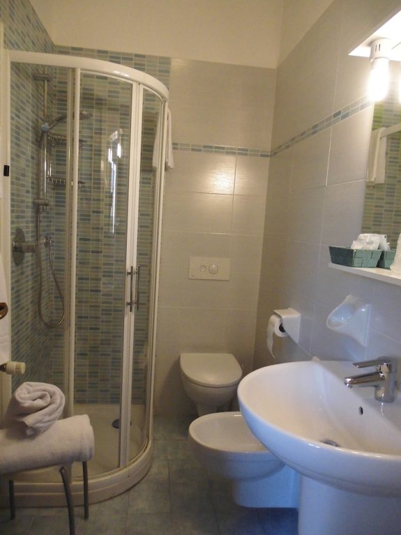 Фото Hotel Benaco Bee Free