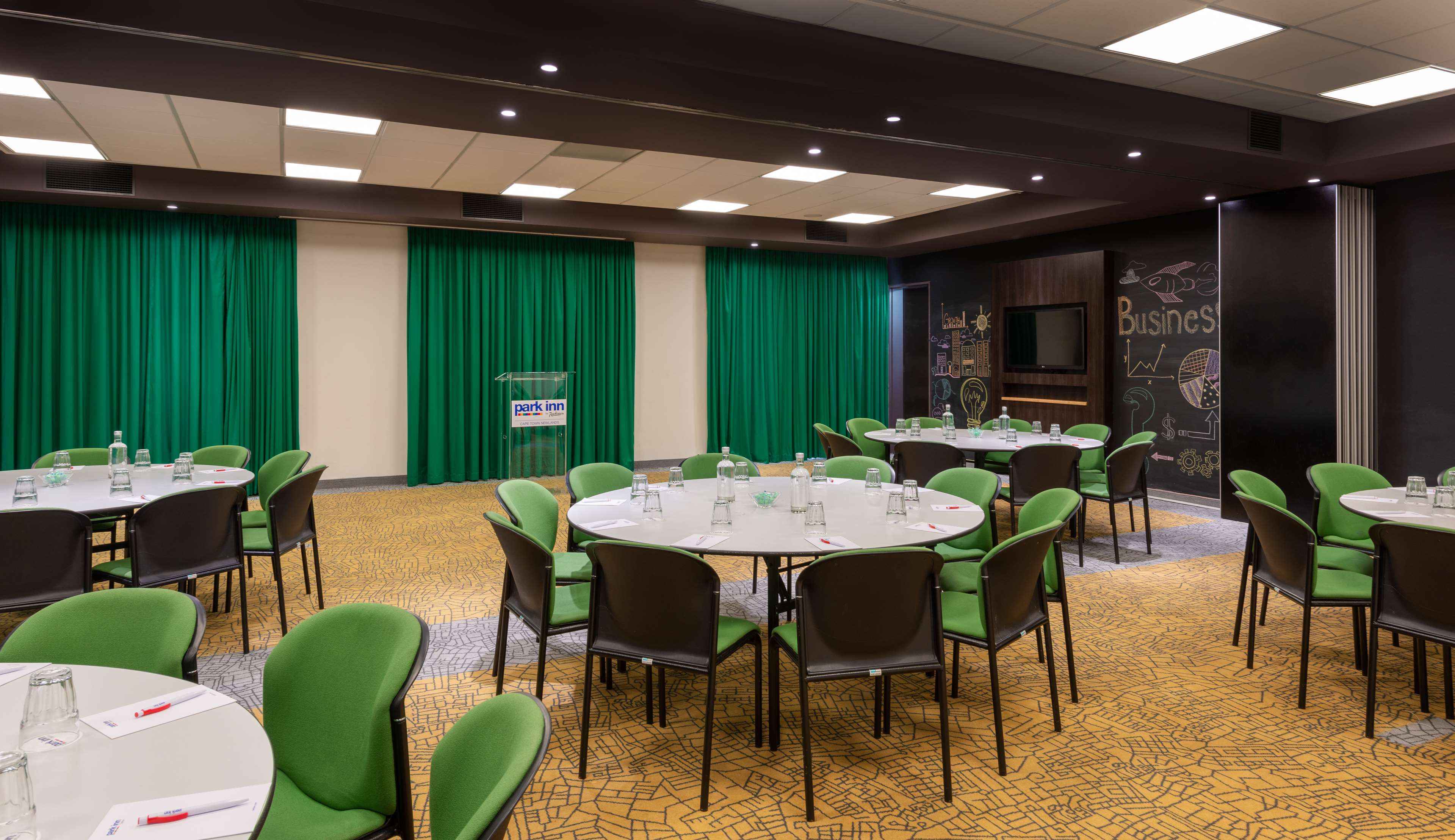 Фото Park Inn by Radisson Cape Town Newlands