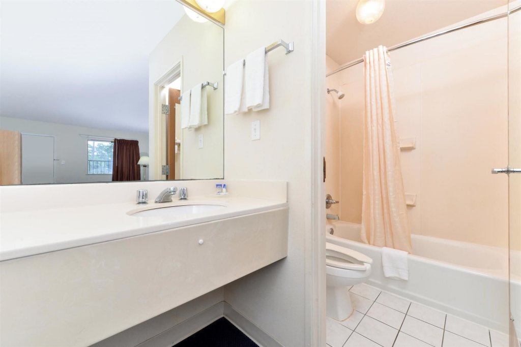 Фото Americas Best Value Inn Kinder