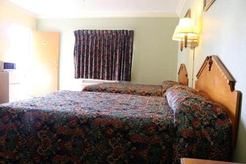 Фото Four Corners motel
