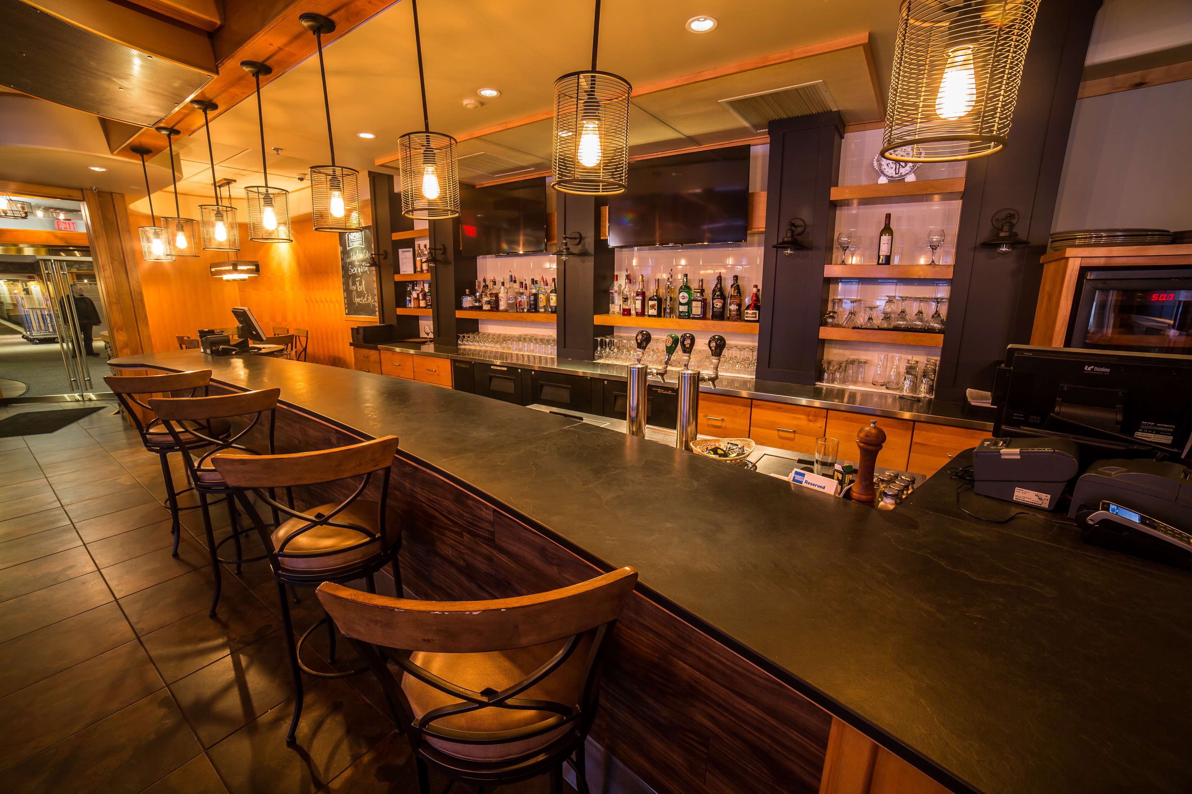 Фото Prestige Hudson Bay Lodge & Conference Centre