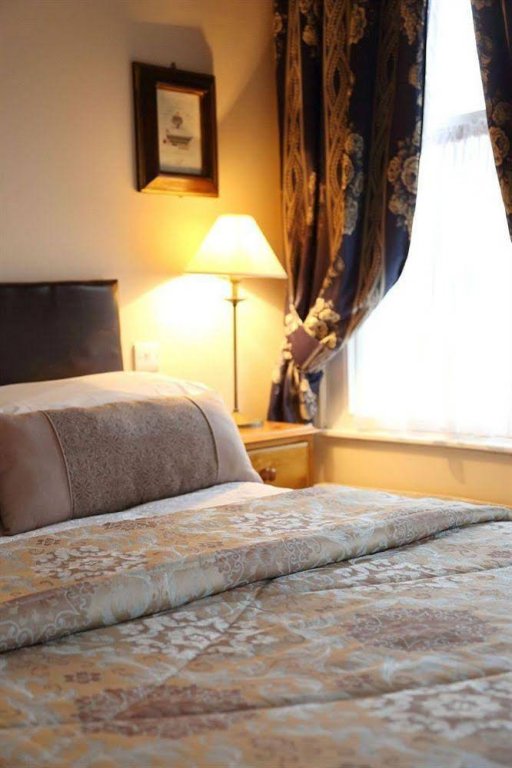 Фото O'Neills Victorian Pub and Townhouse