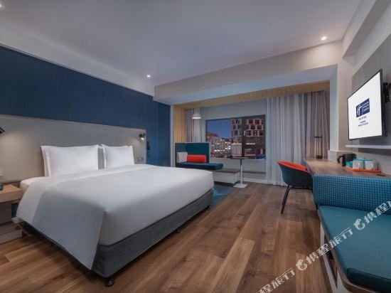 Фото Holiday Inn Express Ningbo City Center