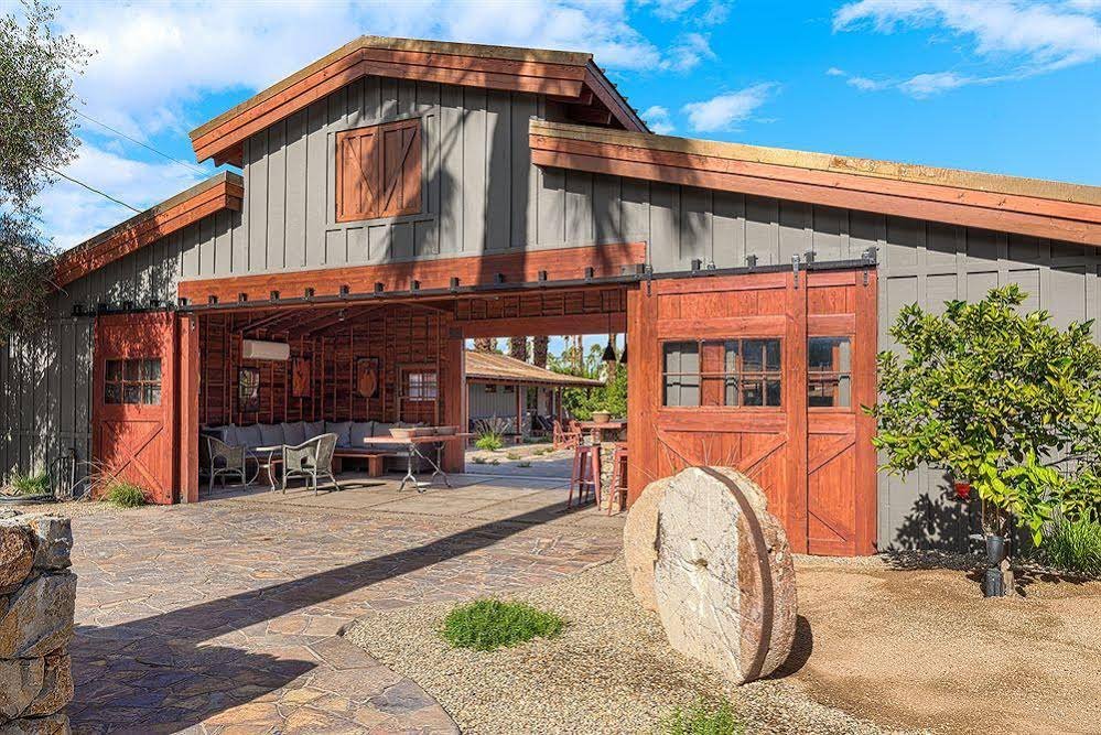 Фото Sparrows Lodge