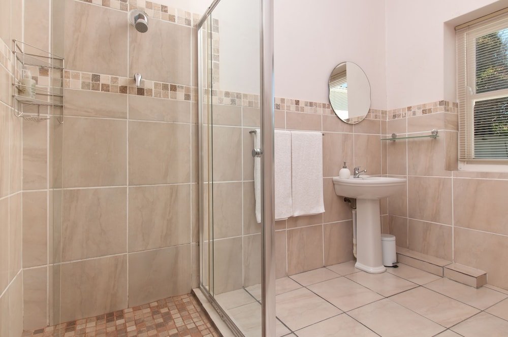 Фото Cliff Cottage