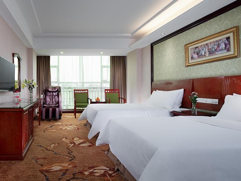 Фото Vienna Hotel Huizhou Zhongxin