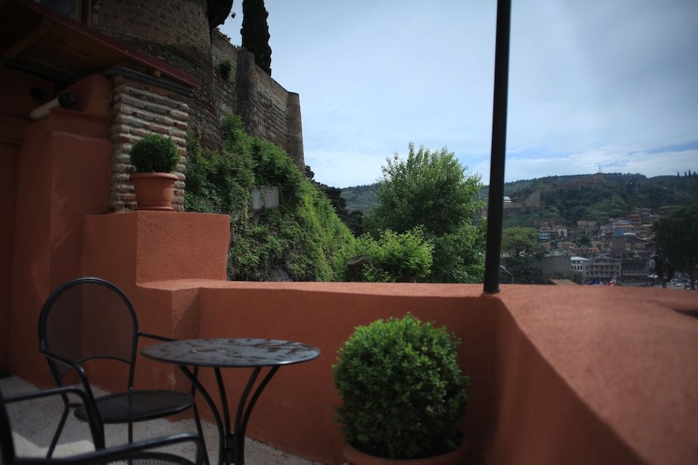 Фото Falcon Apartments Tbilisi