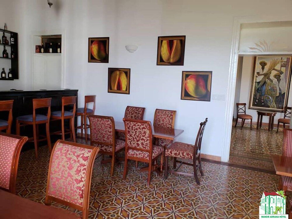 Фото Manoir Adriana Hotel