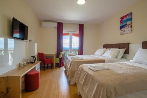 Фото Hotel Livadic