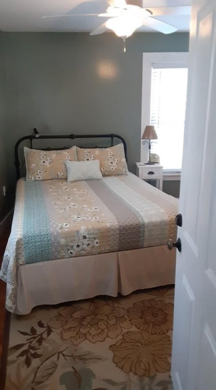 Фото Bittersweet Bed and Breakfast