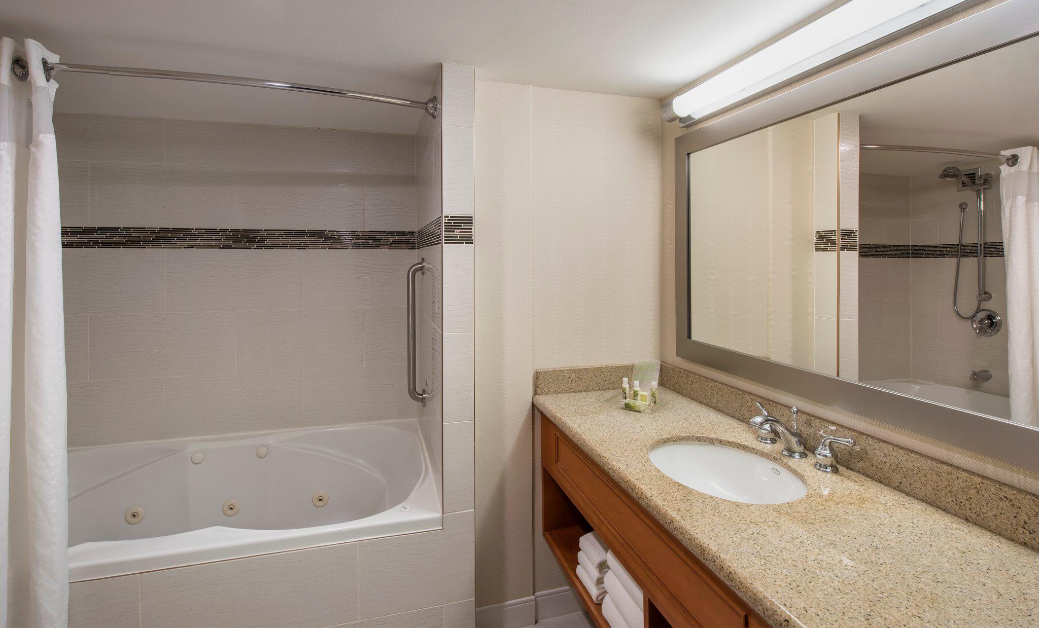 Фото Holiday Inn Winnipeg-South by ihg