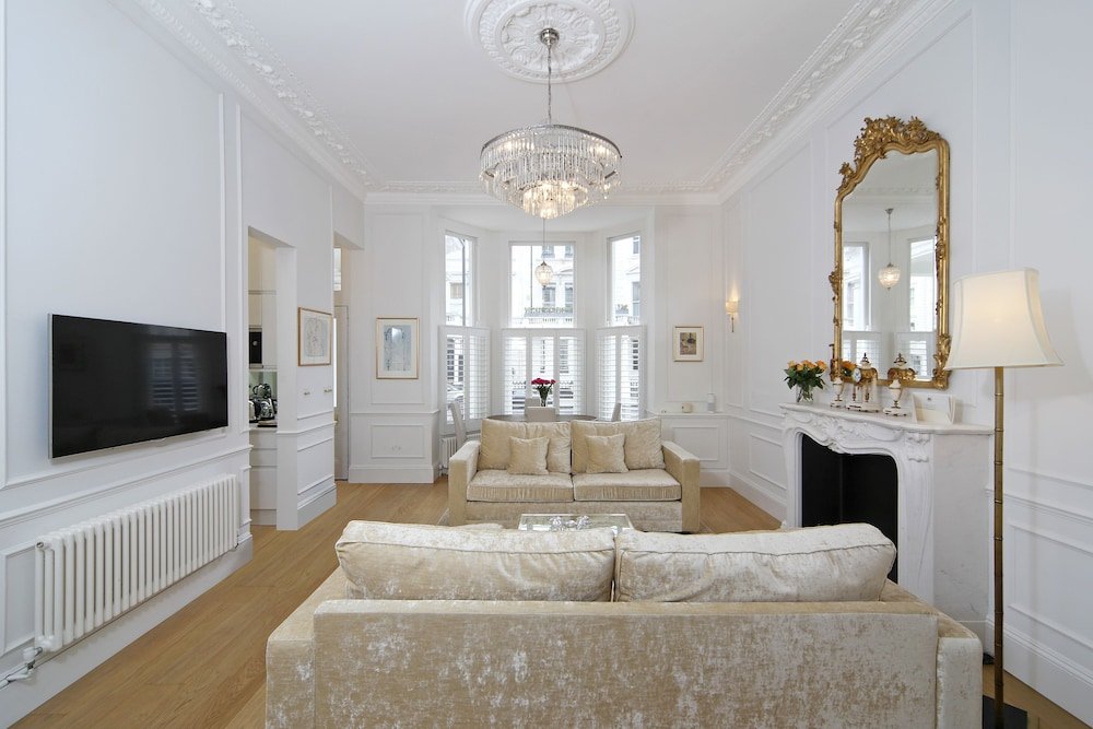 Фото Luxurious 1br Period Property in Kensington