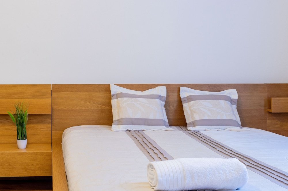 Фото Real Apartments Lovag