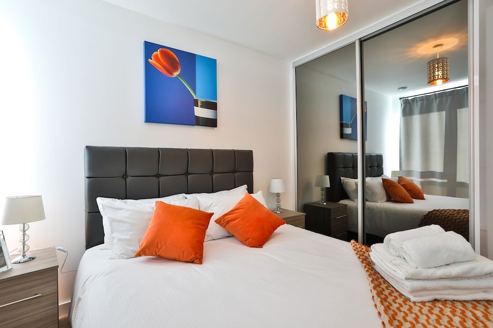 Фото 2 Bed 2 Bath flat close to underground
