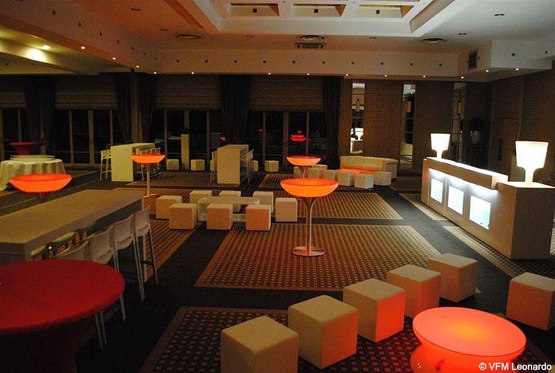 Фото Hotel Serwir