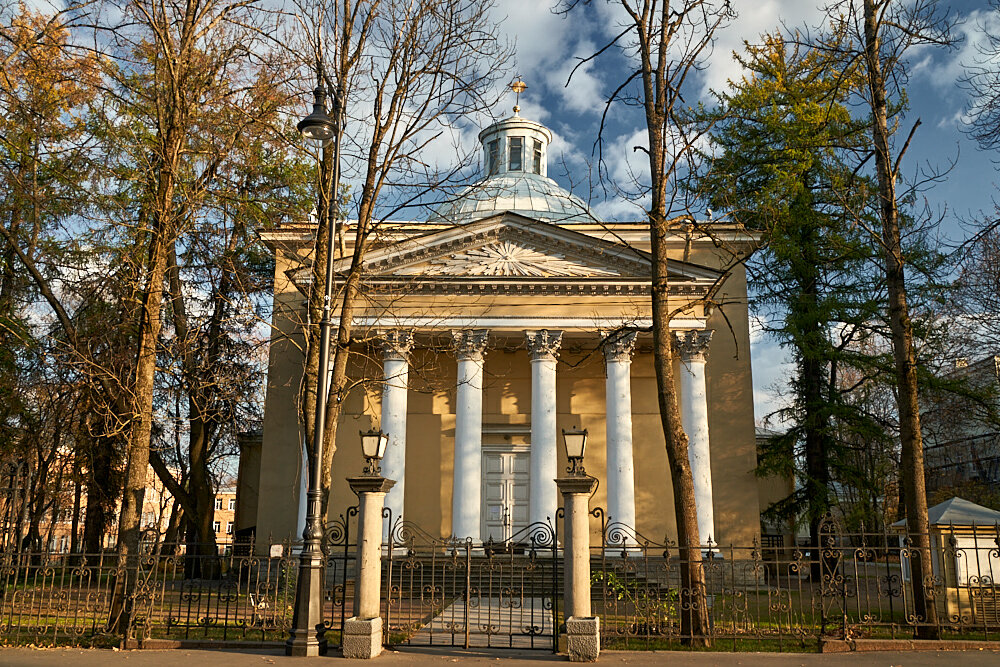 Католический храм Церковь святого Иоанна Крестителя, Пушкин, фото