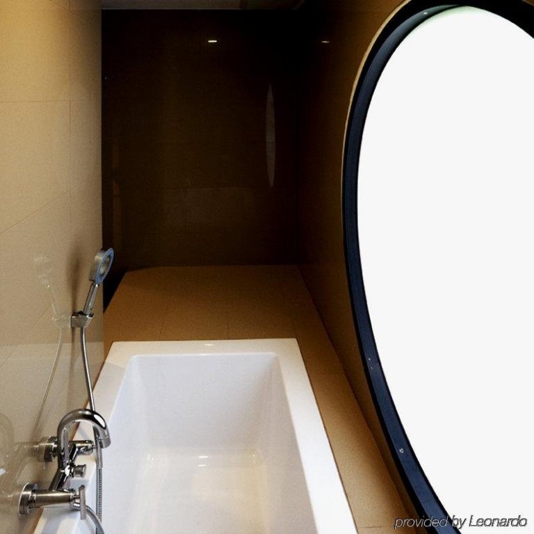 Фото The Phoenix Hotel Bangkok