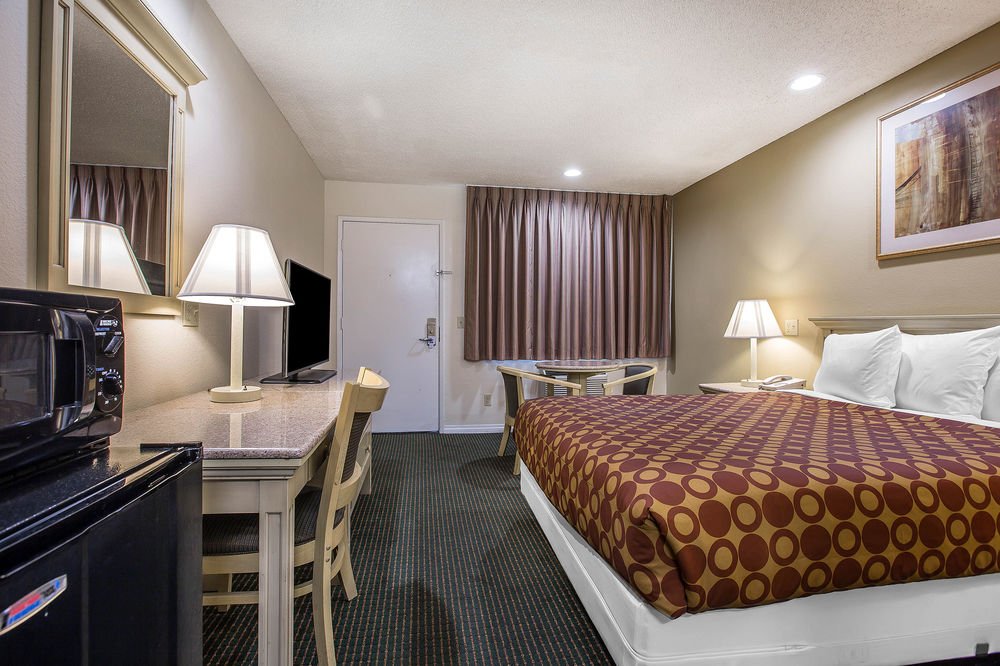 Фото Rodeway Inn Santee San Diego East
