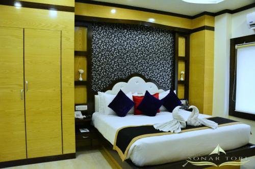 Фото Hotel Sonar Tori Agartala