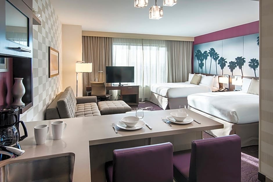 Фото Courtyard by Marriott Los Angeles L. A. Live