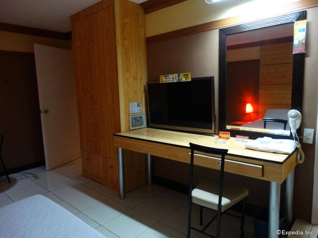 Фото Hotel Sogo Quirino Motor Drive Inn