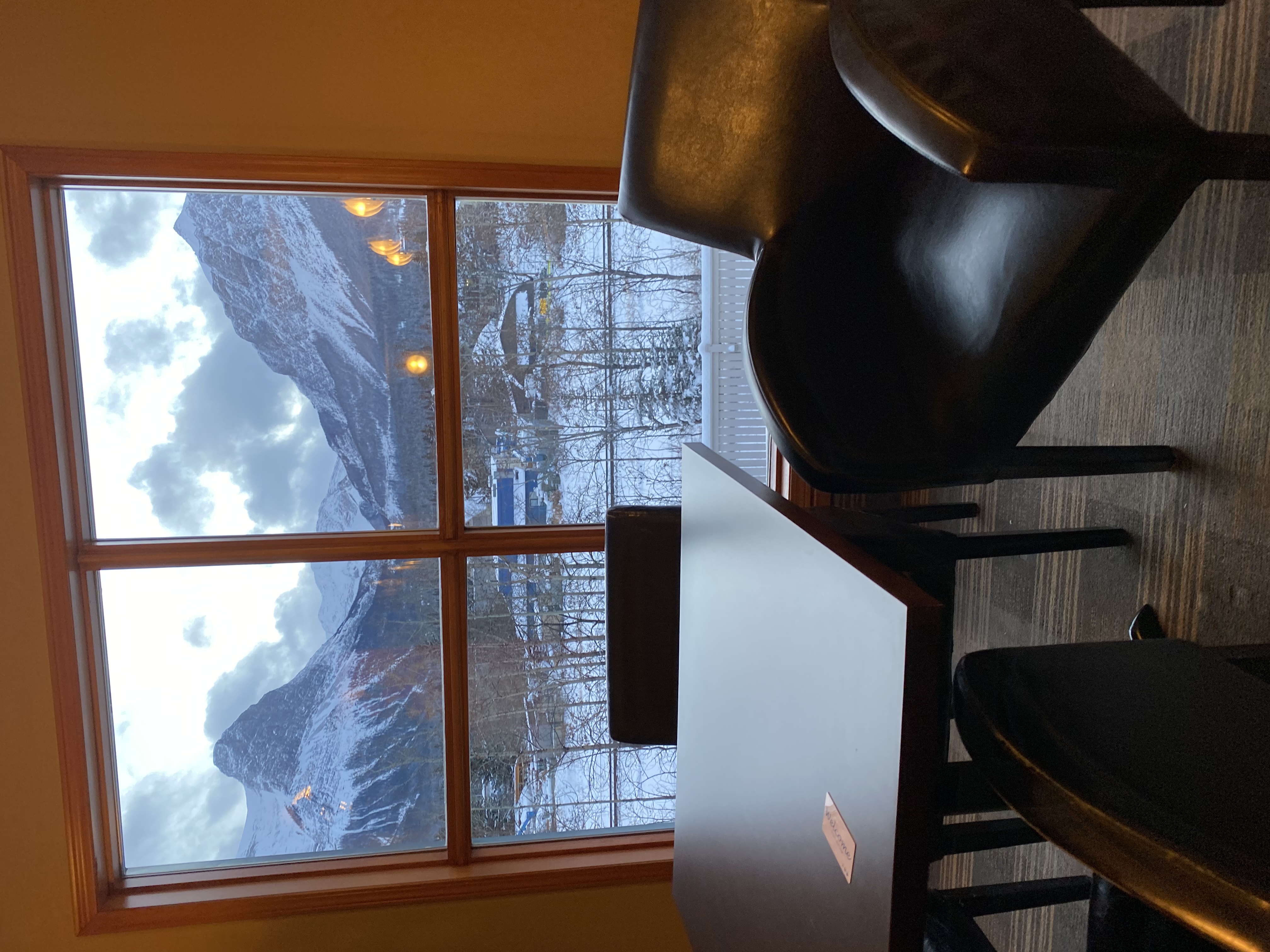 Фото Canmore Rocky Mountain Inn