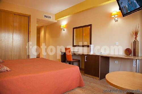 Гостиница Hotel Plaza Alaquas