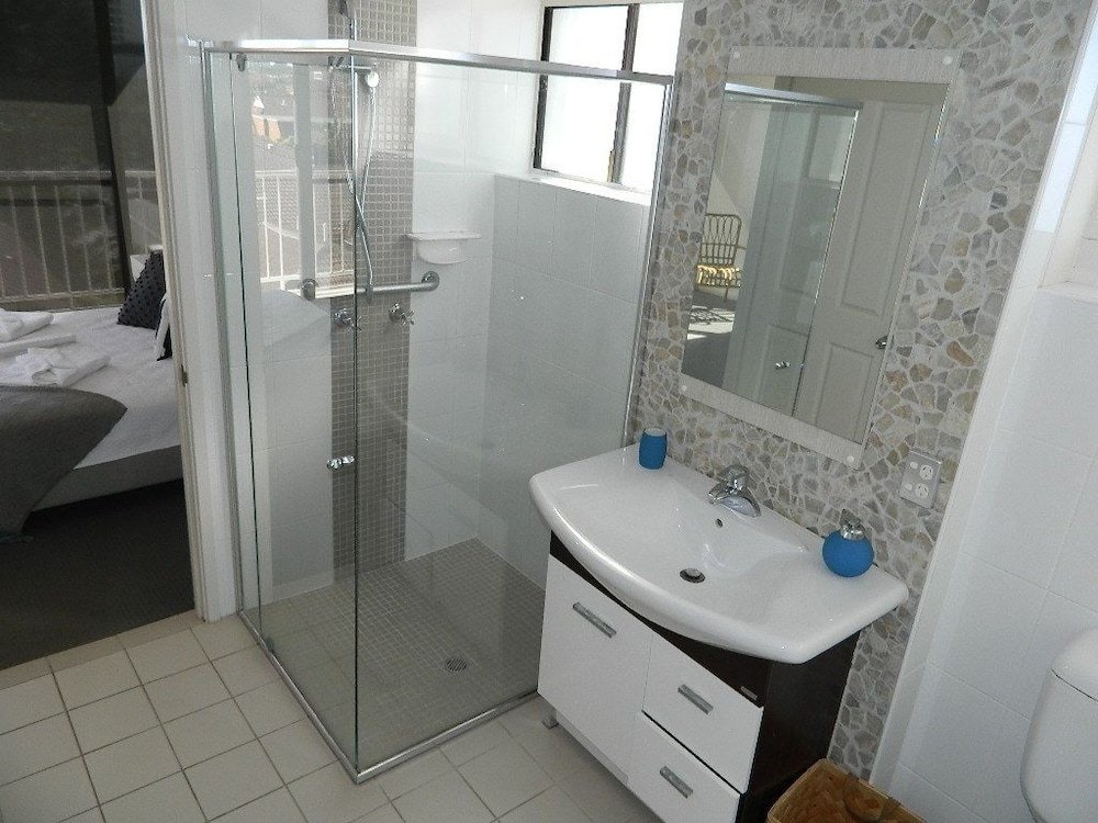 Фото Queensleigh Apartment