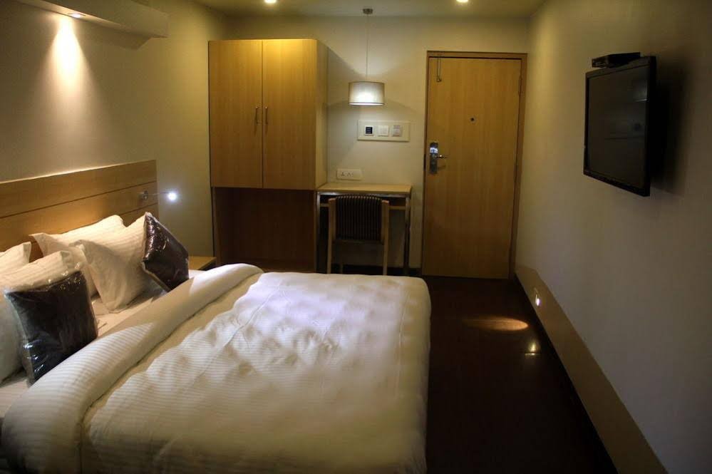 Фото Hotel The Blossom