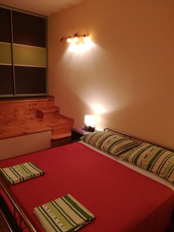 Фото S And L Apartments