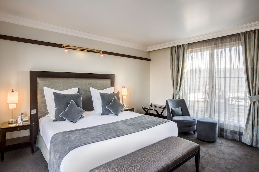 Фото Hotel Pont Royal