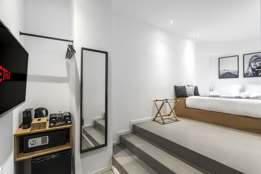 Фото Melo Athens