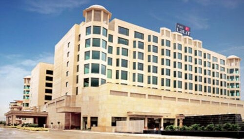 Внешний вид отеля The Lalit Traveller Jaipur в Муниципальной корпорации Джайпуре, фото 1