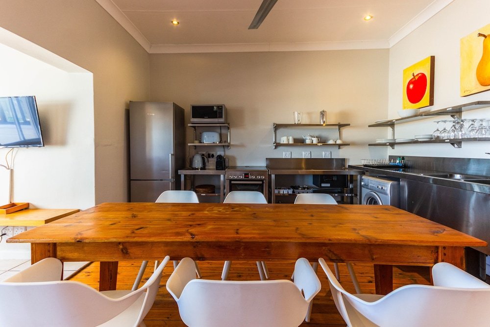 Фото Camps Bay Village