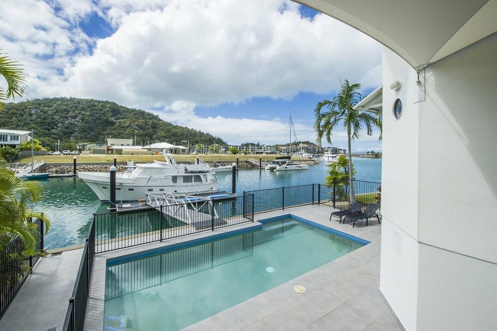 Hotel Waters Edge Townhouse 2, Queensland, photo