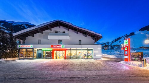 Supermarket Spar Henrik Schrümpf, Saalbach‑Hinterglemm, photo