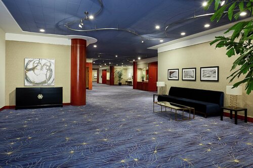 Внешний вид отеля The Beverly Hilton в Беверли-Хиллз, фото 4